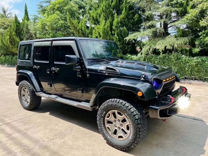 枣庄16年Jeep牧马人9