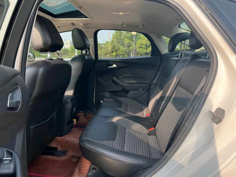 汕头17年福特福克斯6