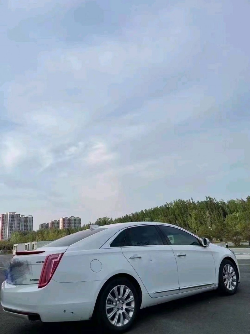 枣庄17年凯迪拉克XTS7
