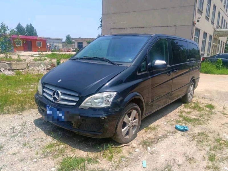 枣庄13年奔驰唯雅诺3