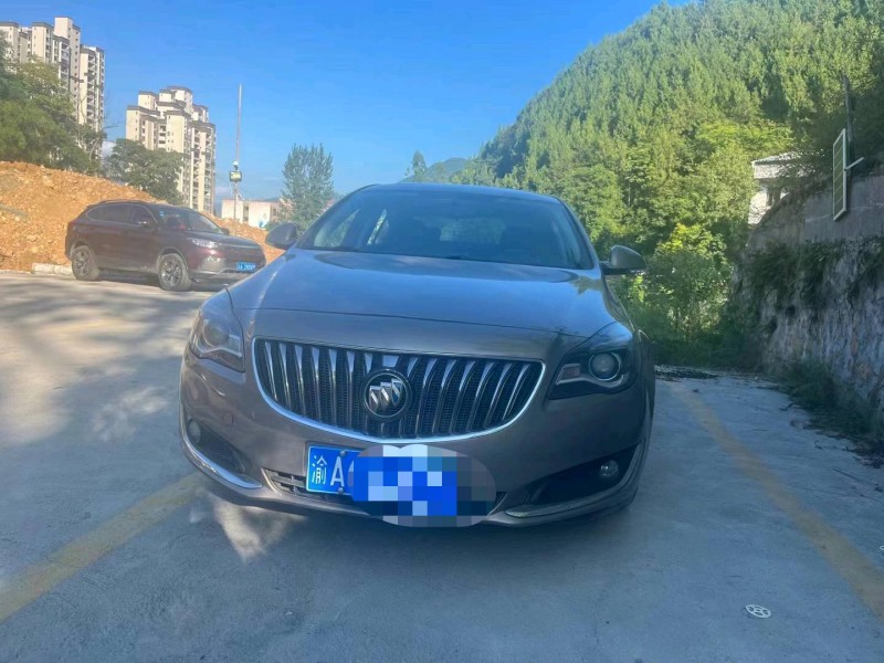 重庆15年别克君威1