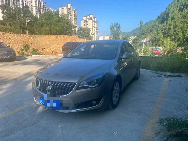 重庆15年别克君威2