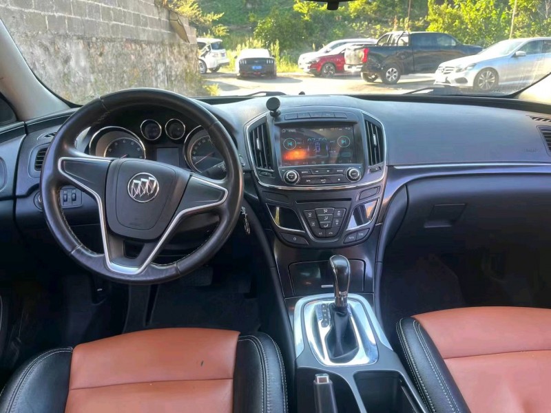 重庆15年别克君威5