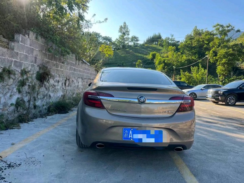 重庆15年别克君威9