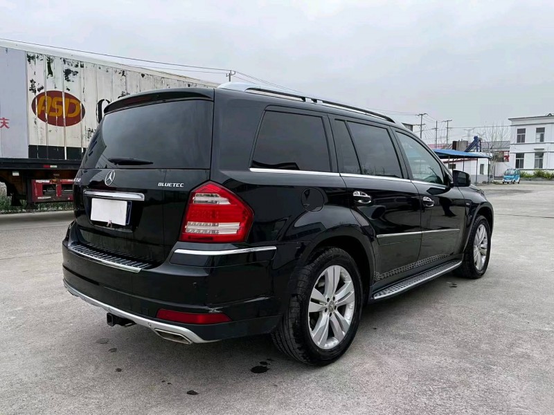 徐州13年奔驰GL8