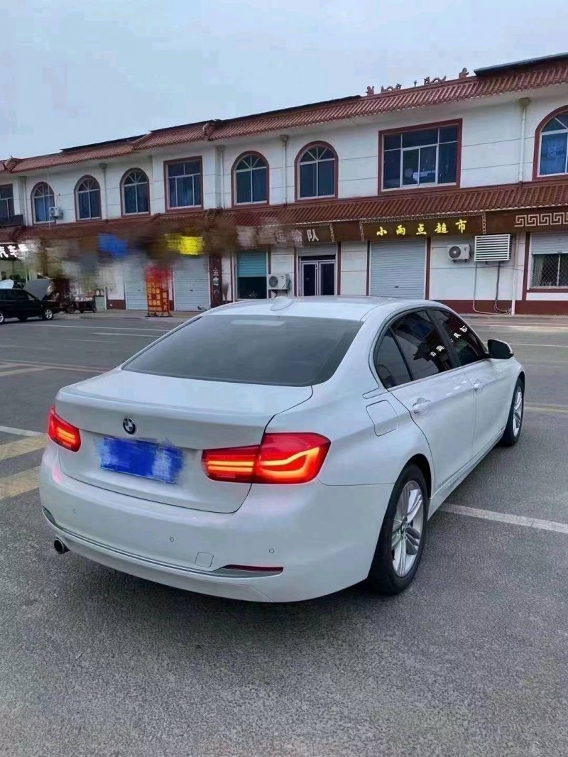济南18年宝马3系8