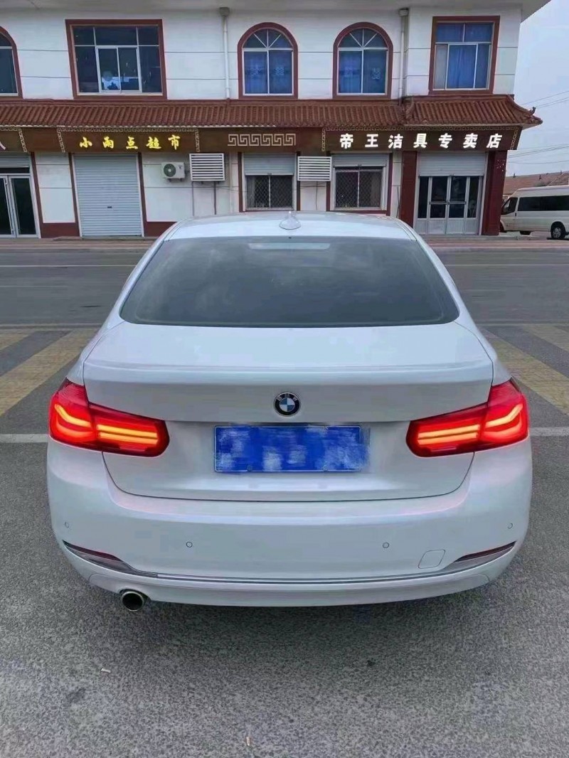 济南18年宝马3系9