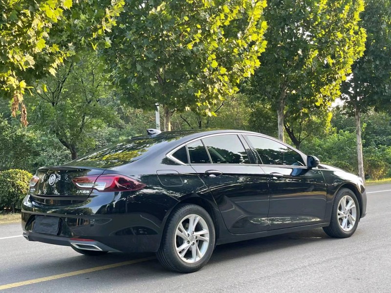 徐州20年别克君威7