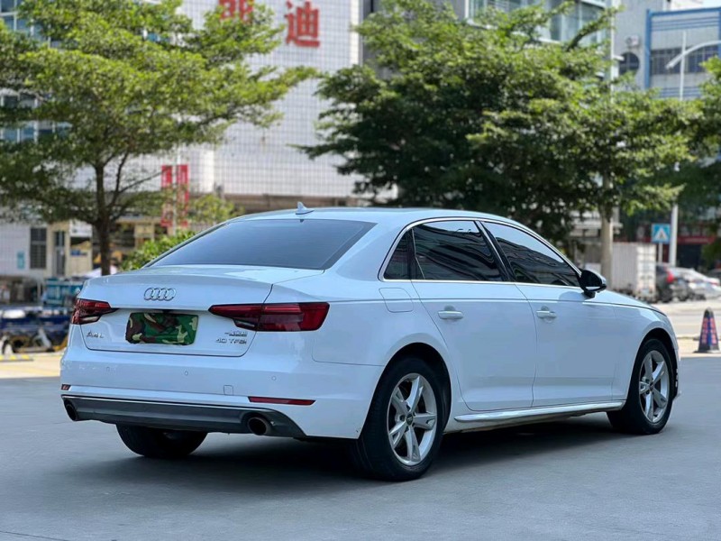 东莞17年奥迪A4L8