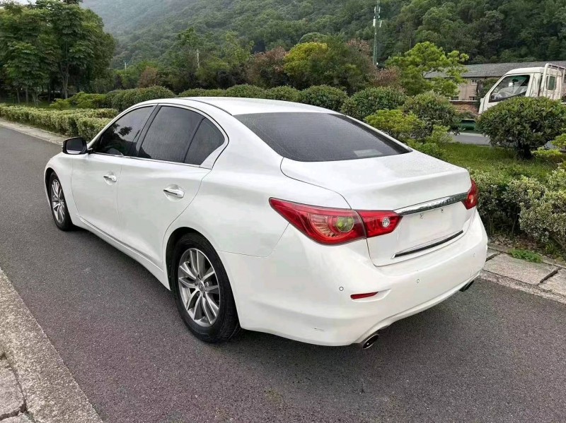 嘉兴14年英菲尼迪Q505