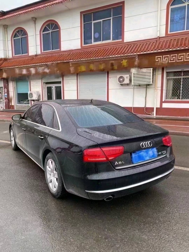 枣庄12年奥迪A8L7