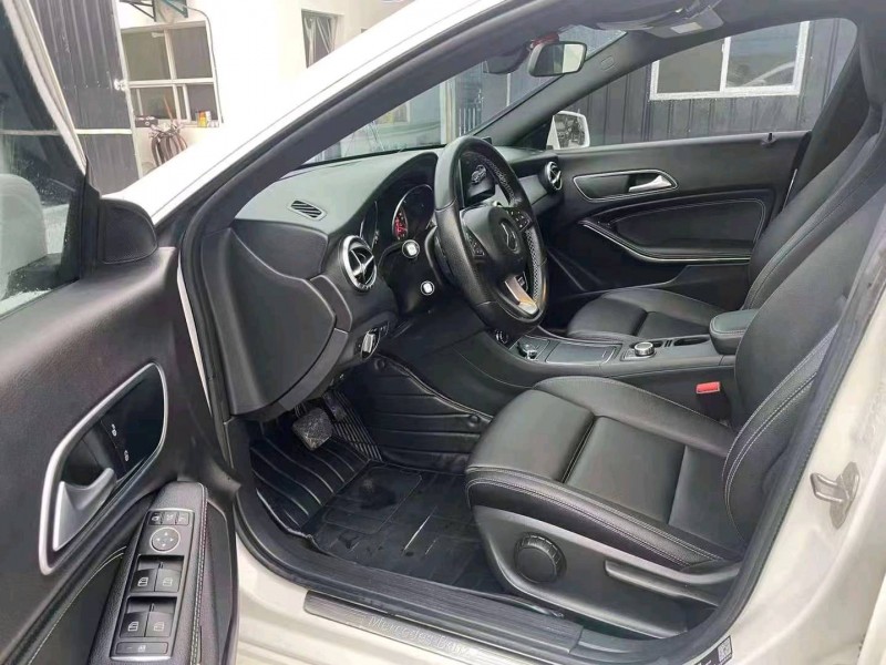 宜昌18年奔驰CLA4