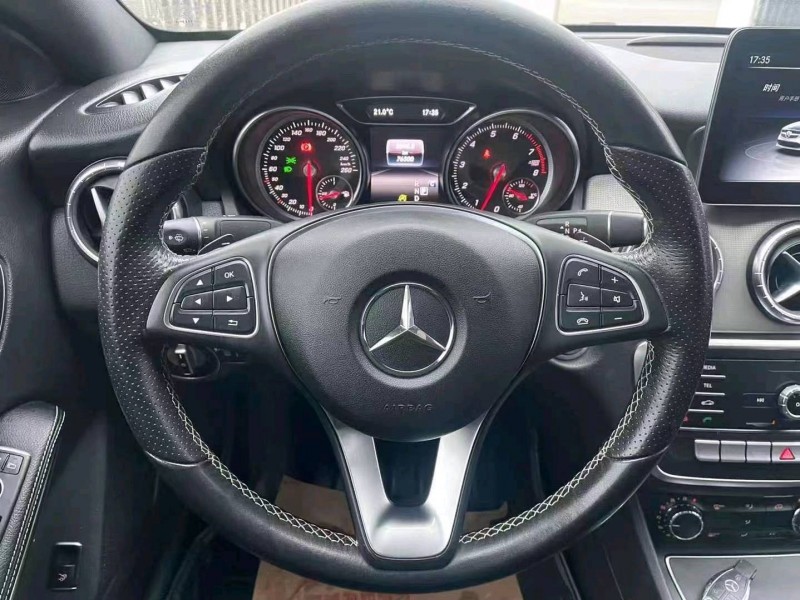 宜昌18年奔驰CLA5