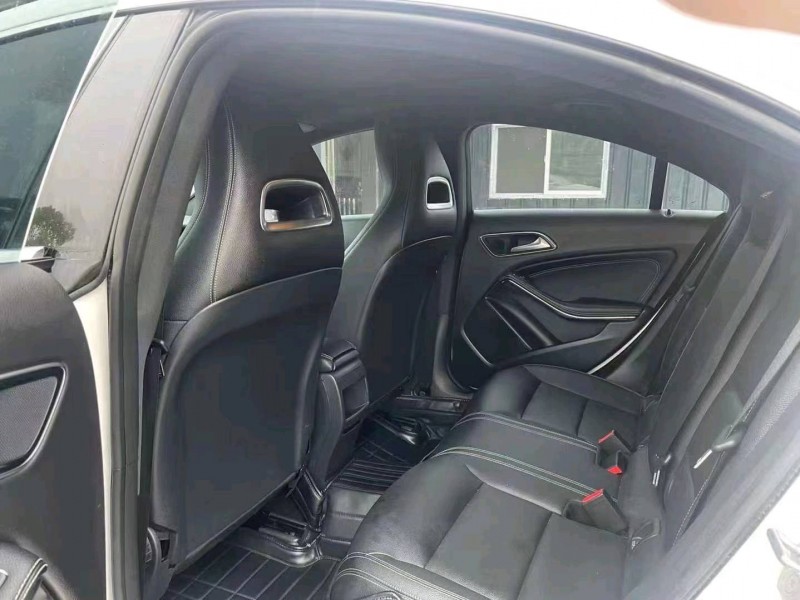 宜昌18年奔驰CLA8