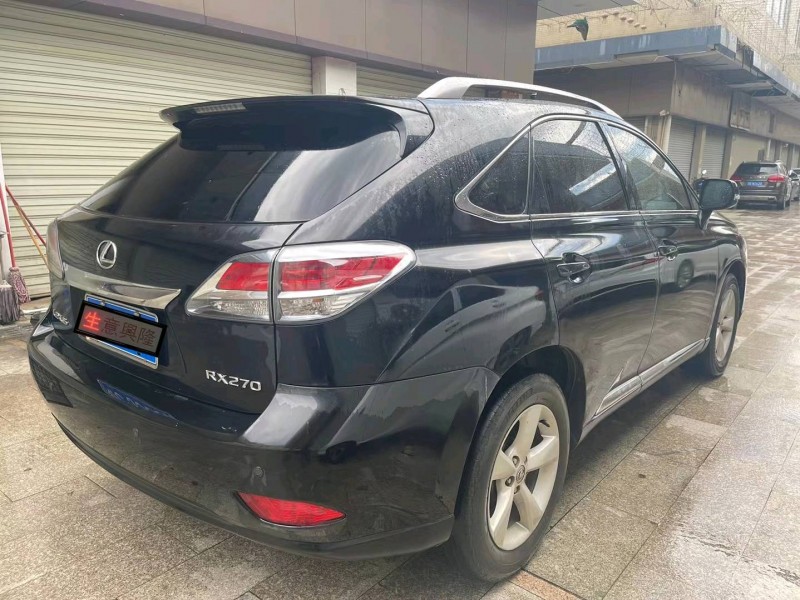 中山13年雷克萨斯RX7