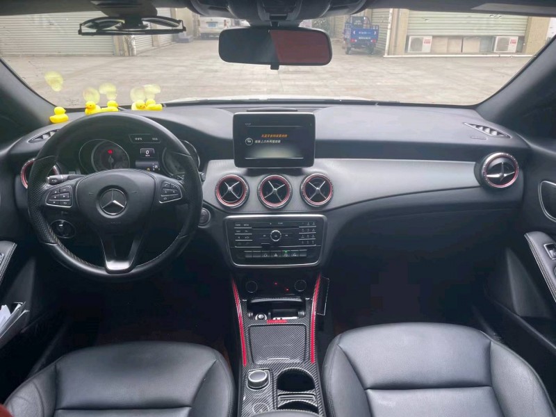 中山16年奔驰CLA5