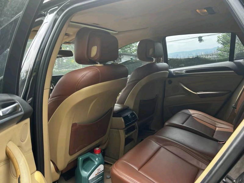 重庆11年宝马X65