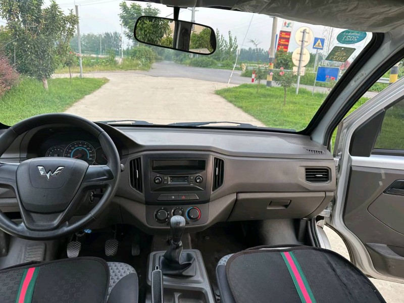 徐州20年五菱汽車榮光小卡6