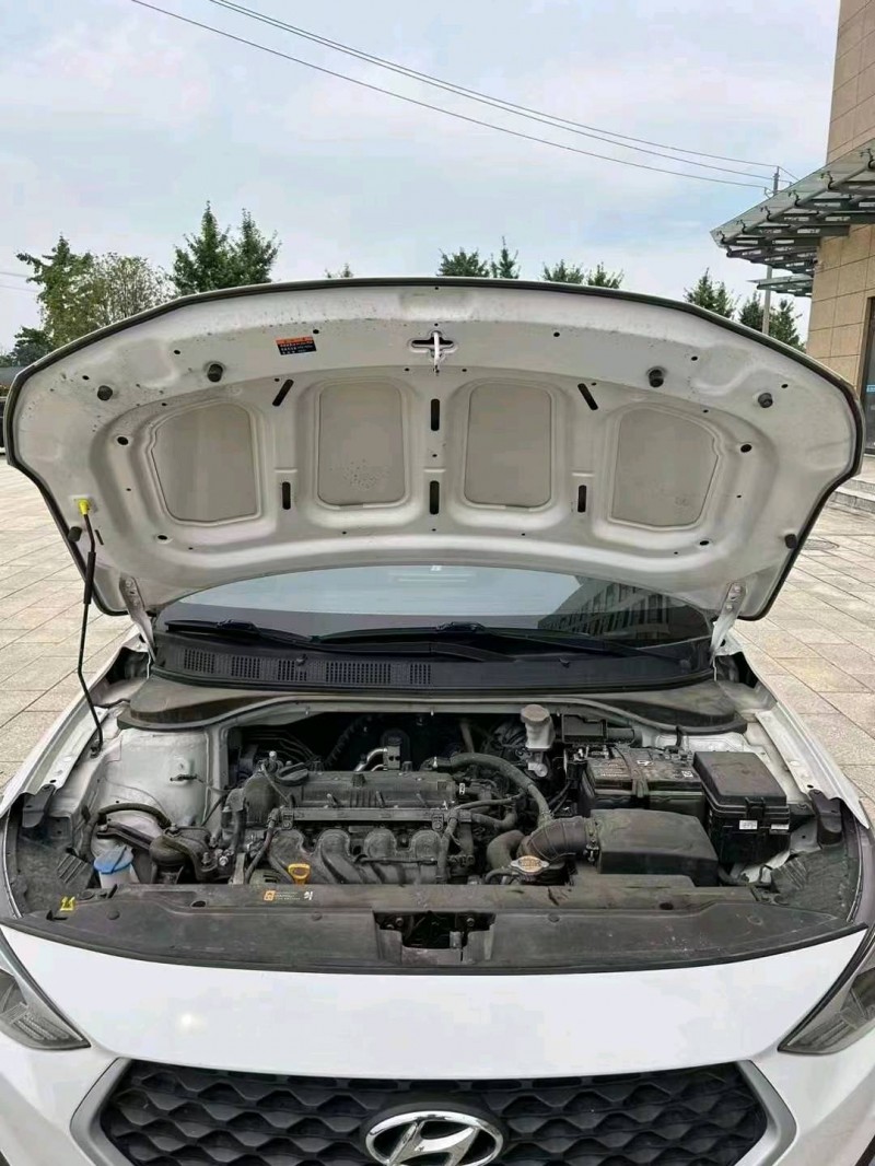 宜昌21年现代悦动5