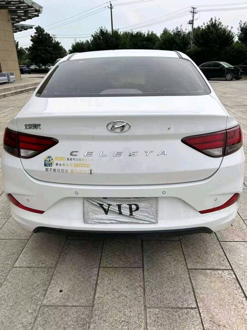 宜昌21年现代悦动6