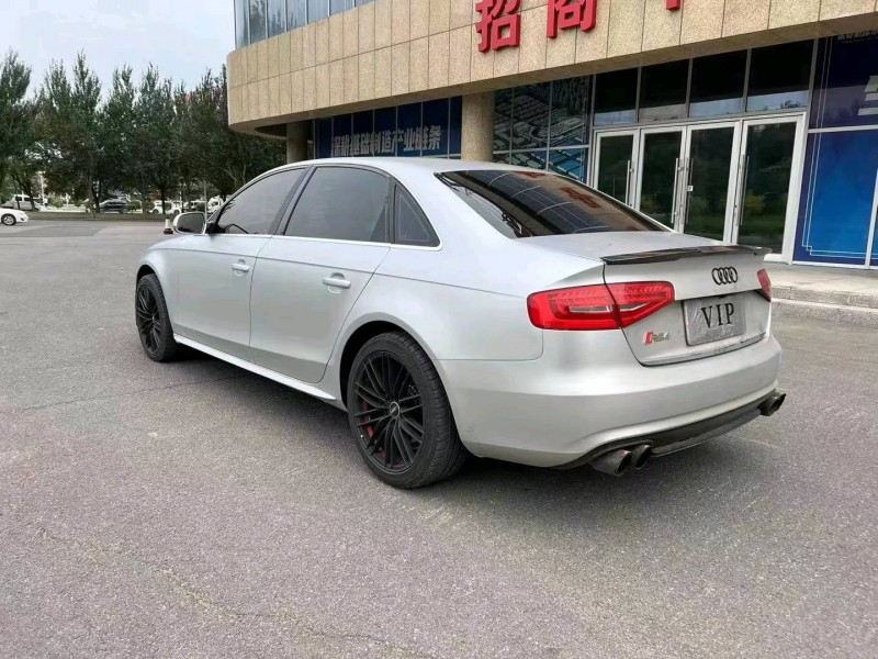 沈阳16年奥迪A4L9