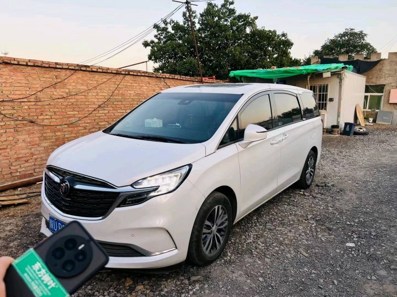 聊城20年别克GL82