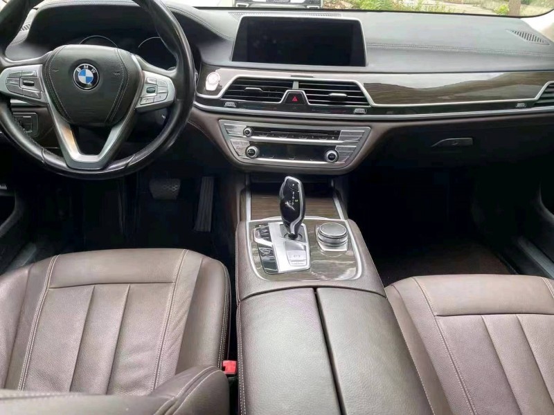 宜昌17年宝马7系9