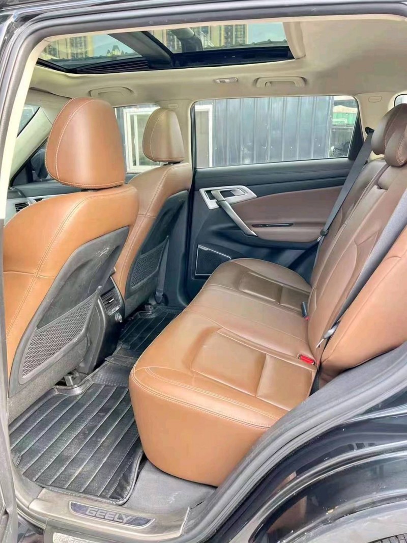 宜昌16年吉利博越4