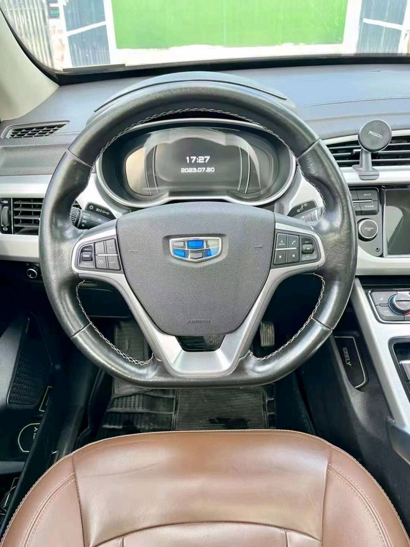 宜昌16年吉利博越8