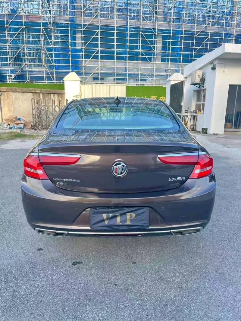 宜昌17年别克君越6