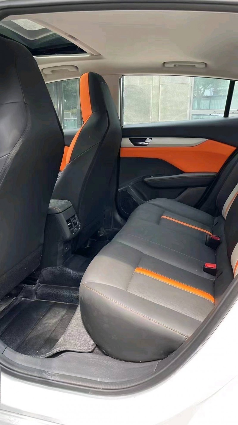 成都22年东风奕炫7