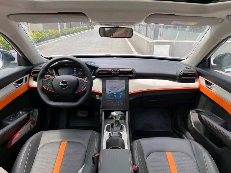 成都22年东风奕炫9