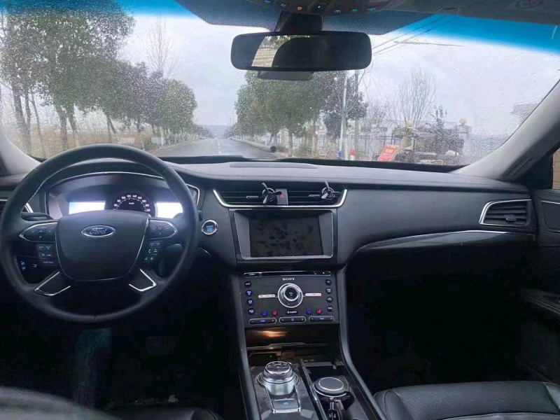 苏州16年福特金牛座6