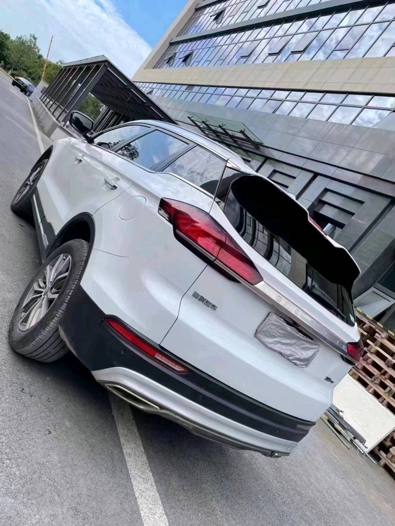 成都20年吉利博越4