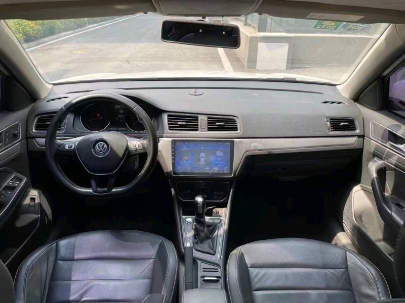 成都18年大众朗逸9