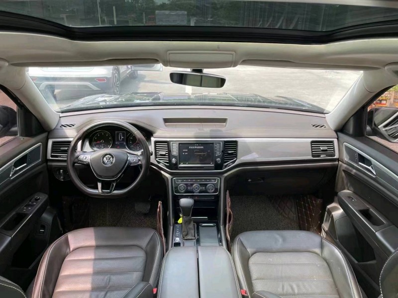 成都17年大众途昂9