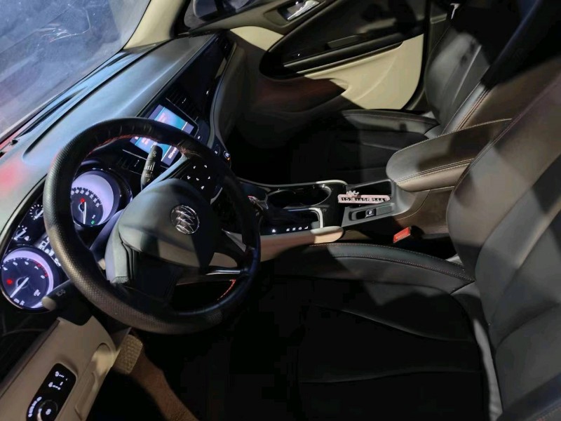 邯郸21年别克威朗8