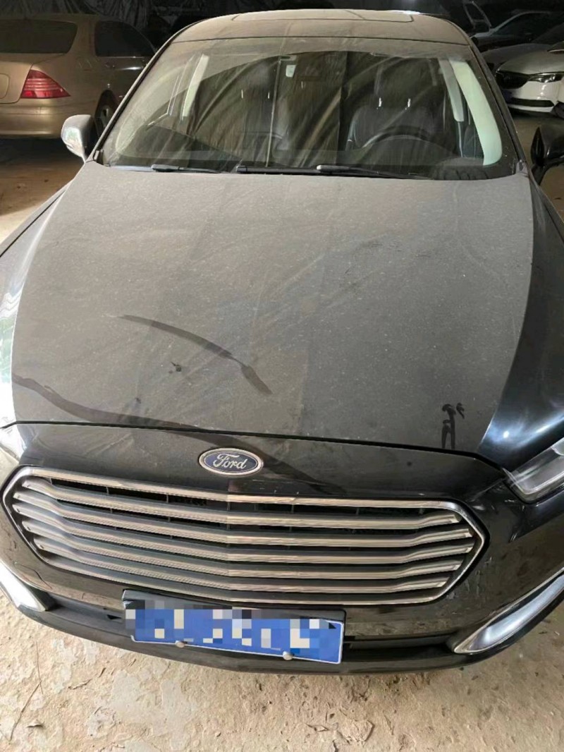 邢台16年福特金牛座1