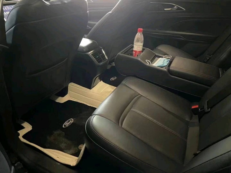 邢台16年福特金牛座3