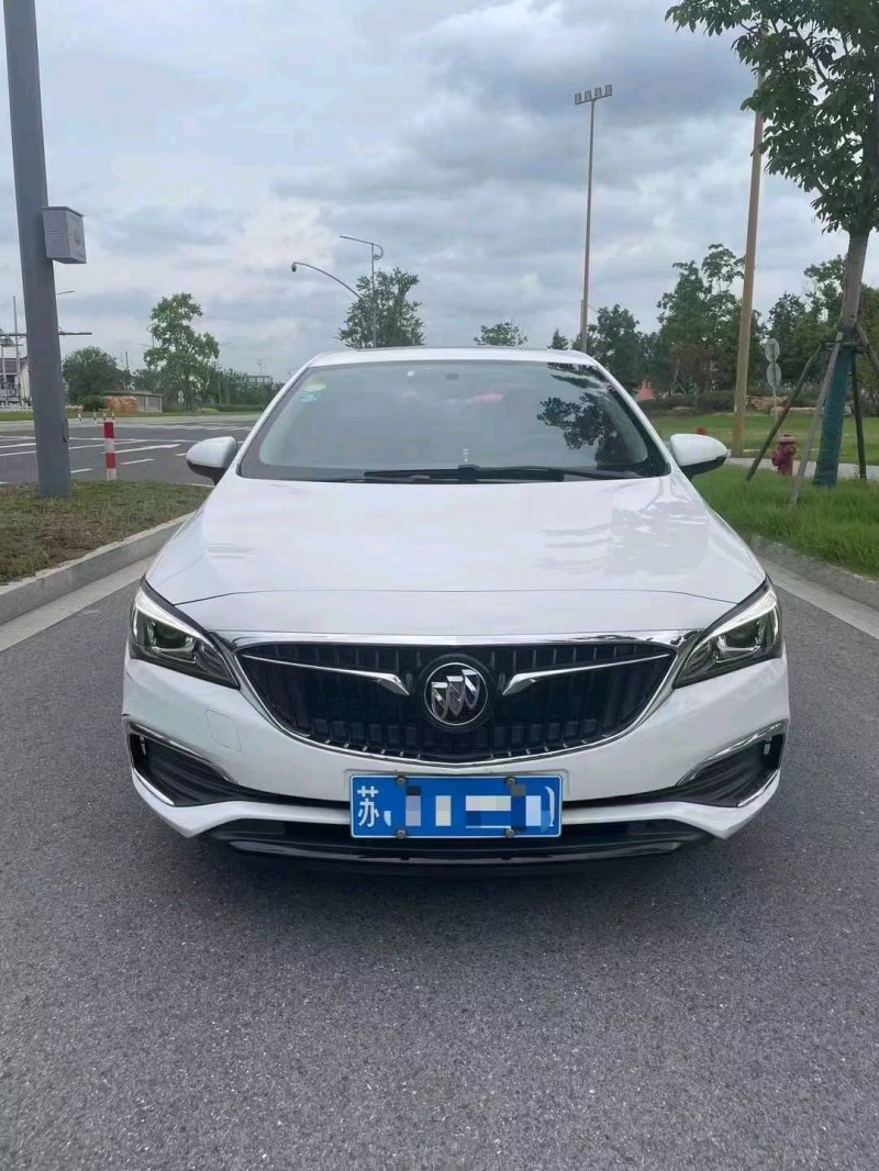 苏州18年别克威朗1