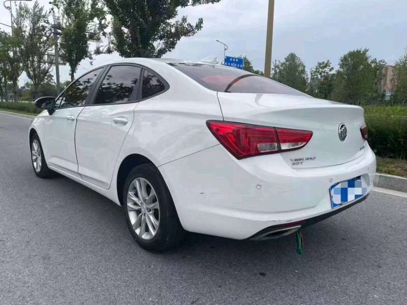 苏州18年别克威朗4