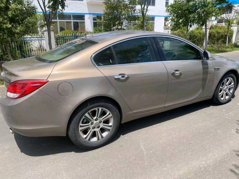 常州12年别克君威4