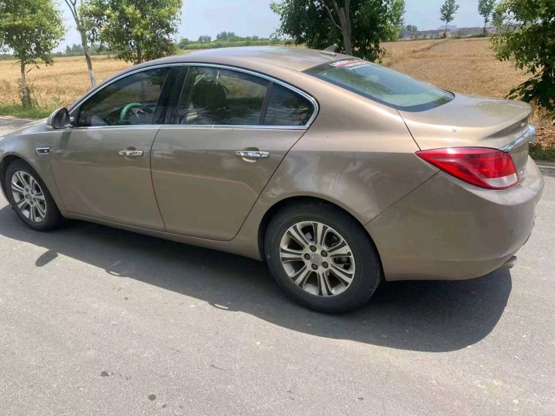 常州12年别克君威5