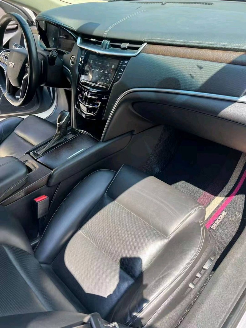 宜昌18年凯迪拉克XTS8