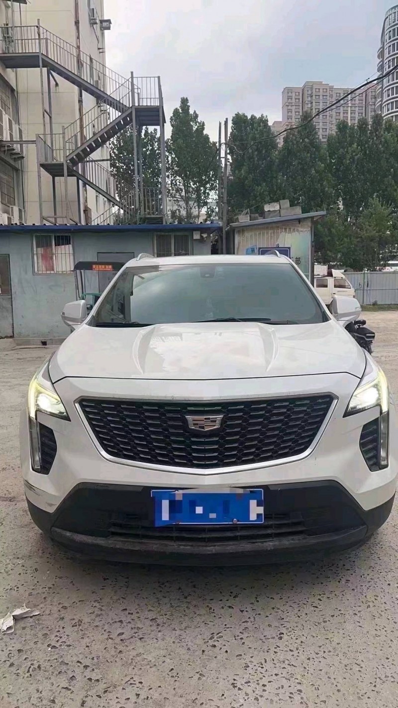 枣庄20年凯迪拉克XT41