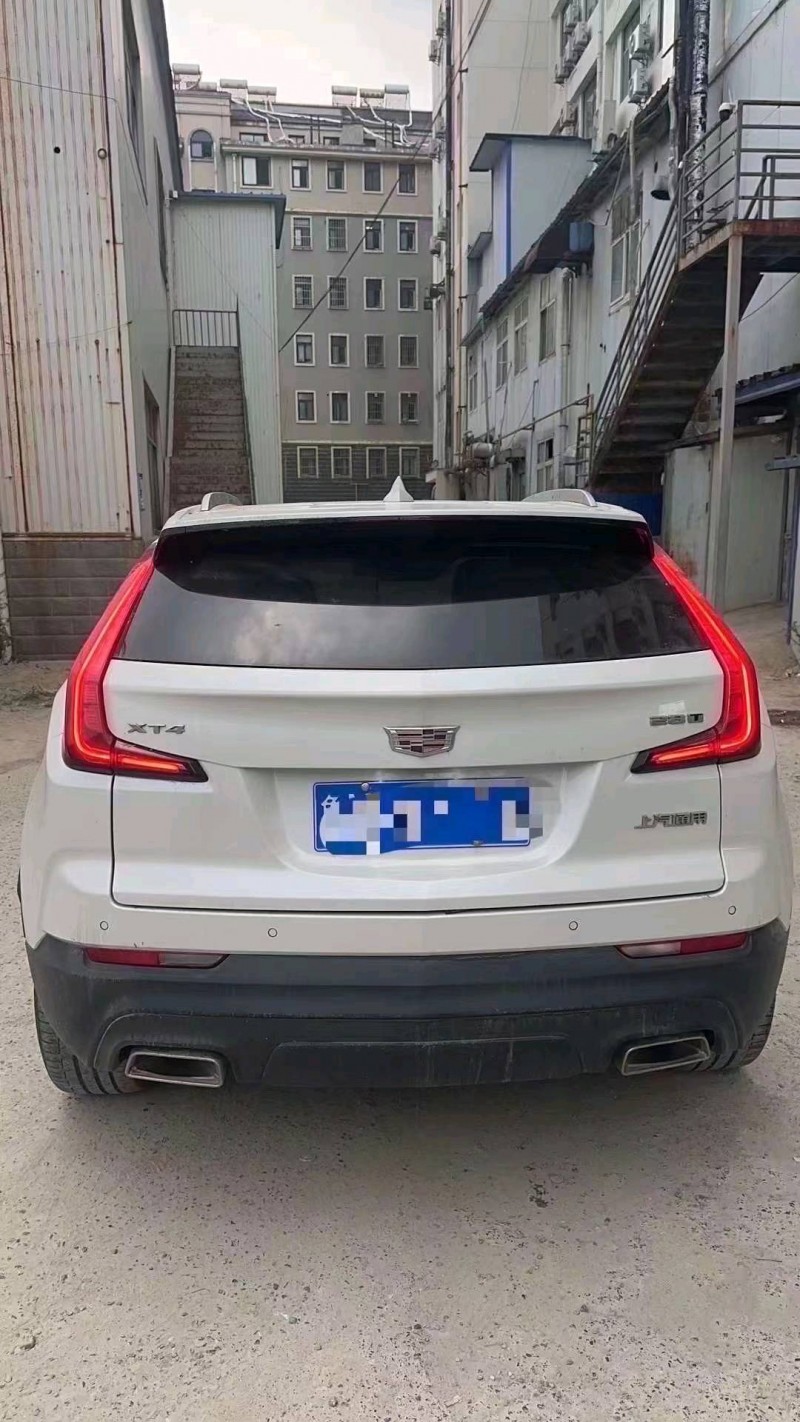 枣庄20年凯迪拉克XT42