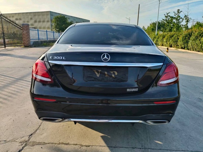 徐州17年奔驰E8