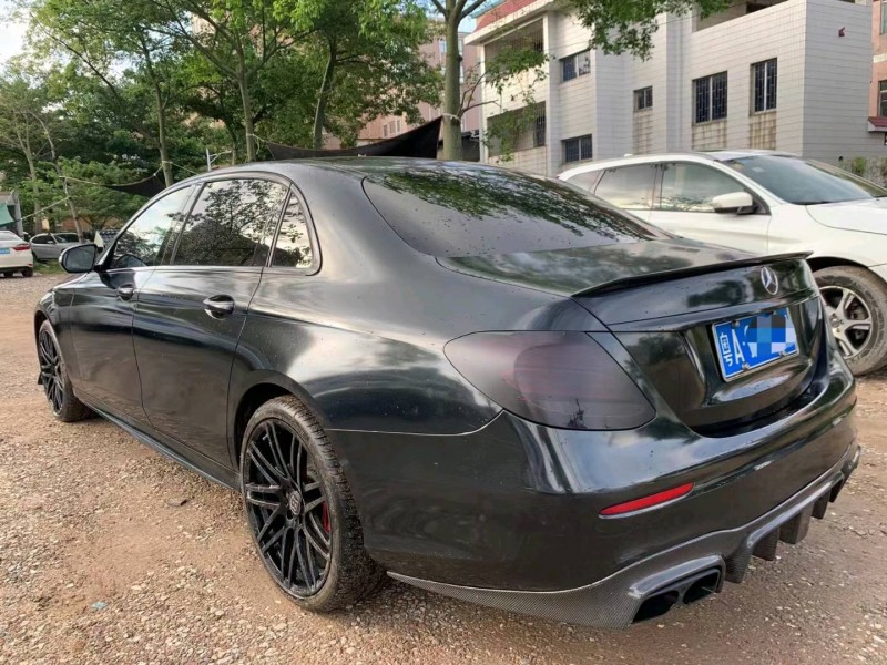 广州19年奔驰E8