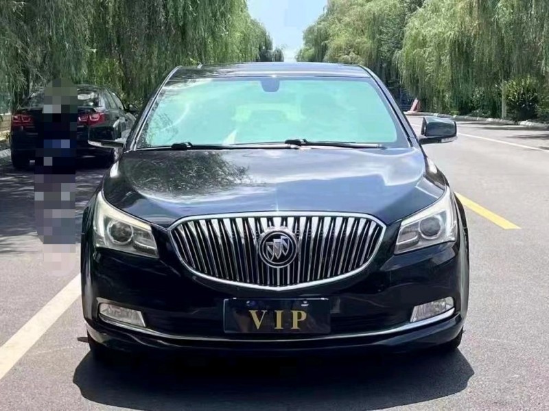 青岛15年别克君越1