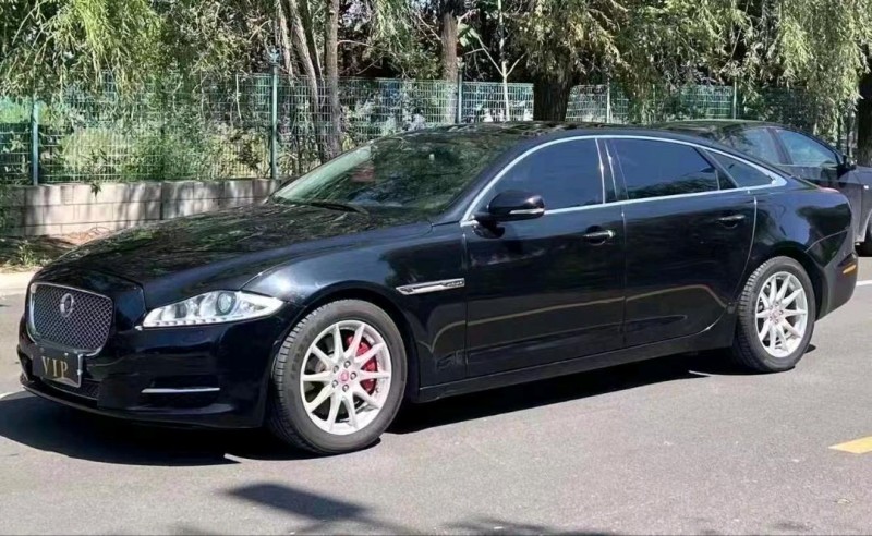 青岛16年捷豹XJ3